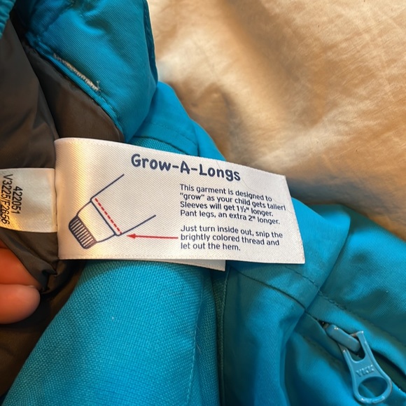 LANDS END Boy’s Grow-A-Long ski pants, insulated - Picture 5 of 7